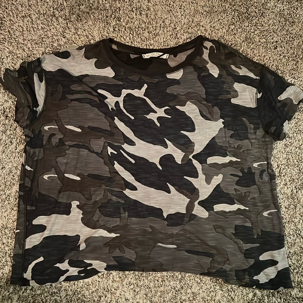 Excellent Condition Free People Camo Shirt Size Medium